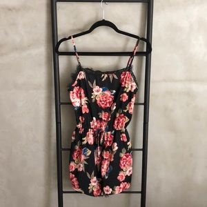 Hollister flower print romper